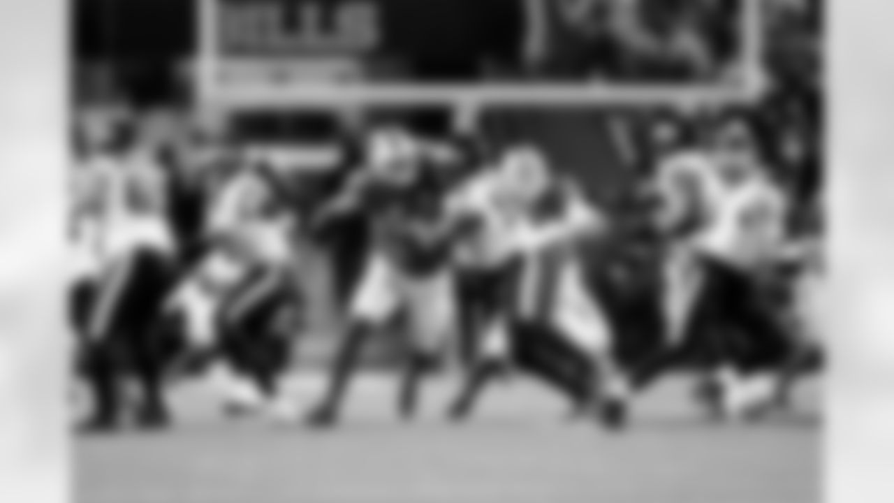 Buffalo Bills vs Philadelphia Eagles, Regular Season, December 28, 2025 at Highmark Stadium.