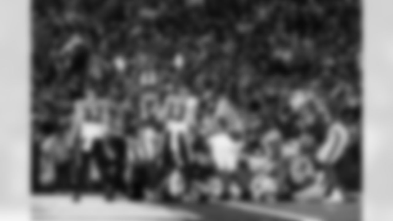 Buffalo Bills vs Philadelphia Eagles, Regular Season, December 28, 2025 at Highmark Stadium.