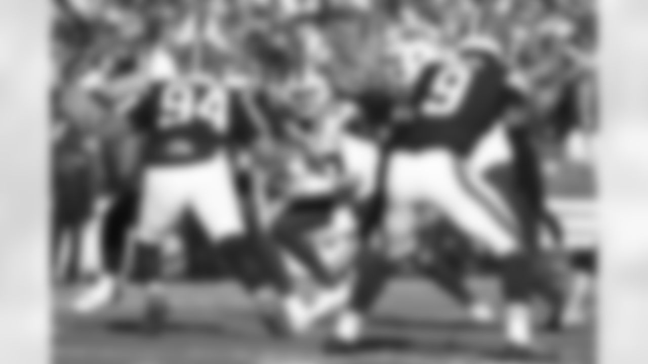 Cleveland Browns vs Buffalo Bills, Regular Season, December 21, 2025 at Huntington Bank Field.