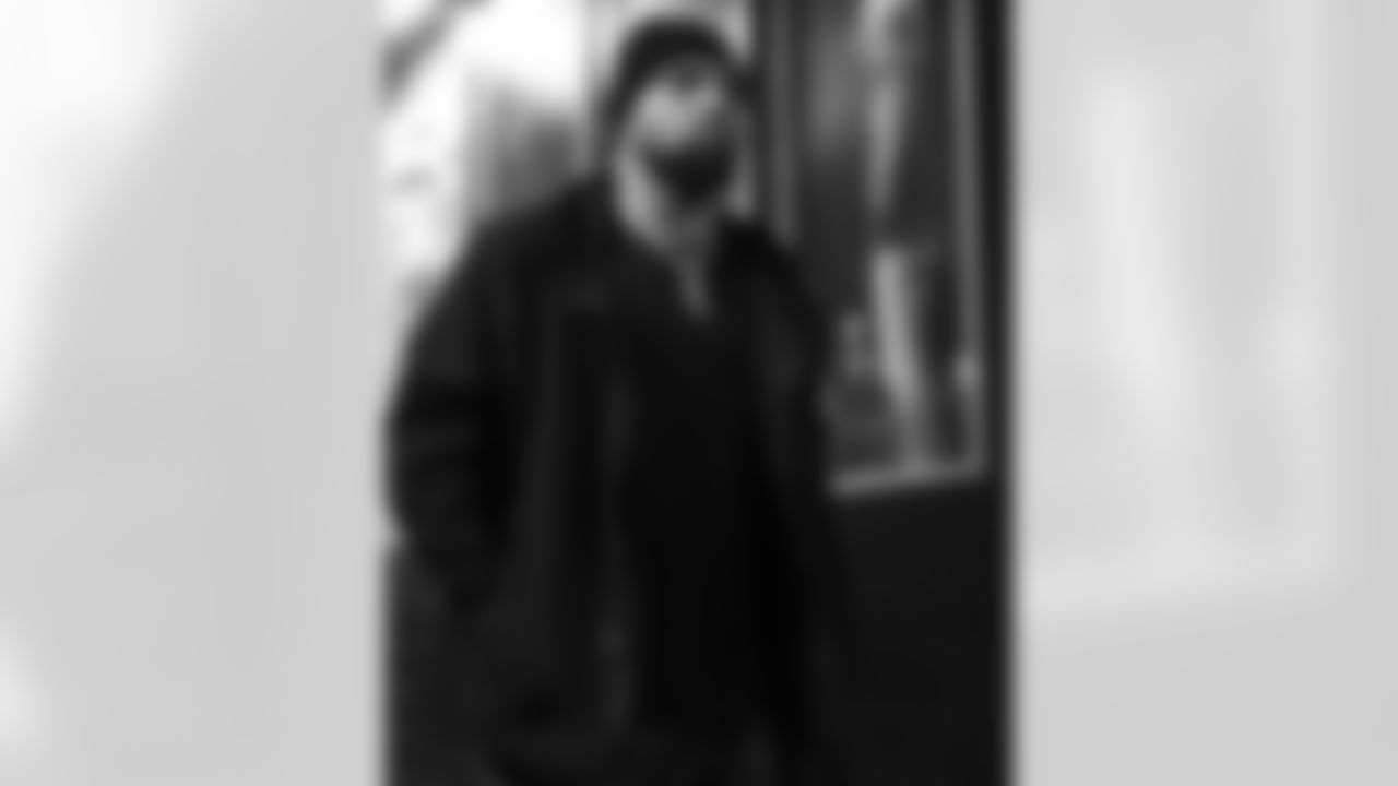 New England Patriots vs Buffalo Bills, Regular Season, December 14, 2025 at Gillette Stadium.