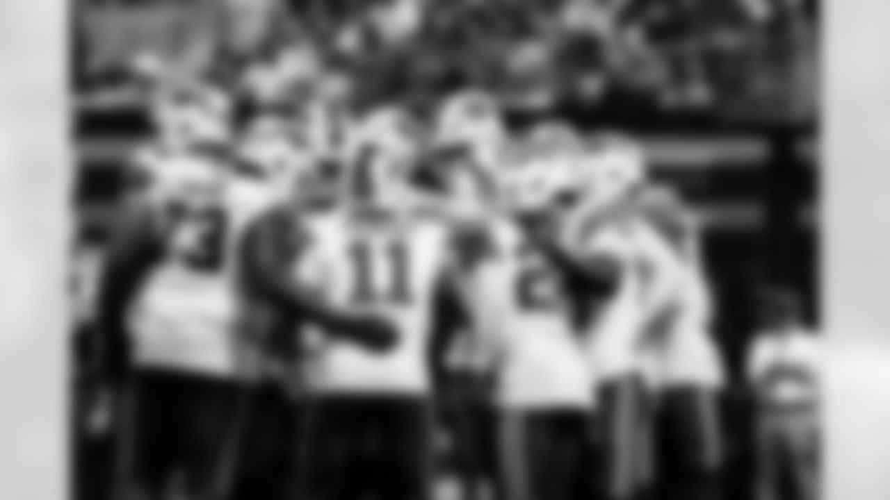 New York Jets vs Buffalo Bills, Regular Season, September 14, 2025 at Metlife Stadium.