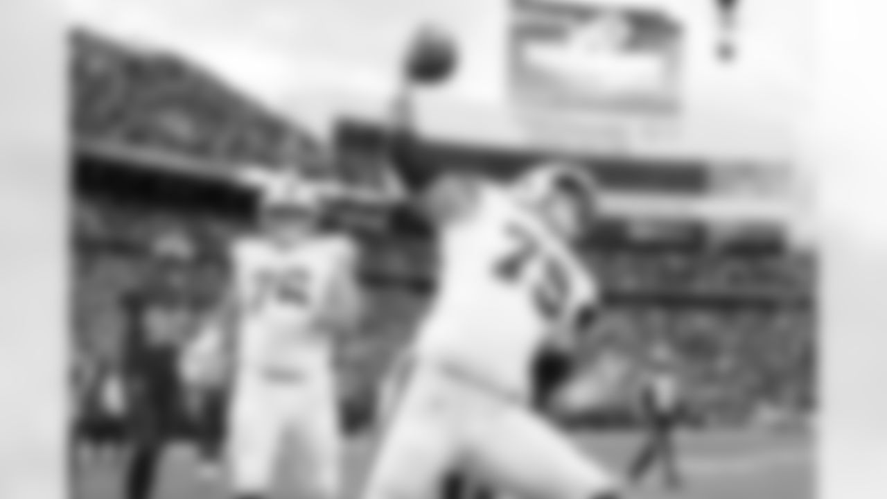 Buffalo Bills vs Tampa Bay Buccaneers, Regular Season, November 16, 2025 at Highmark Stadium.