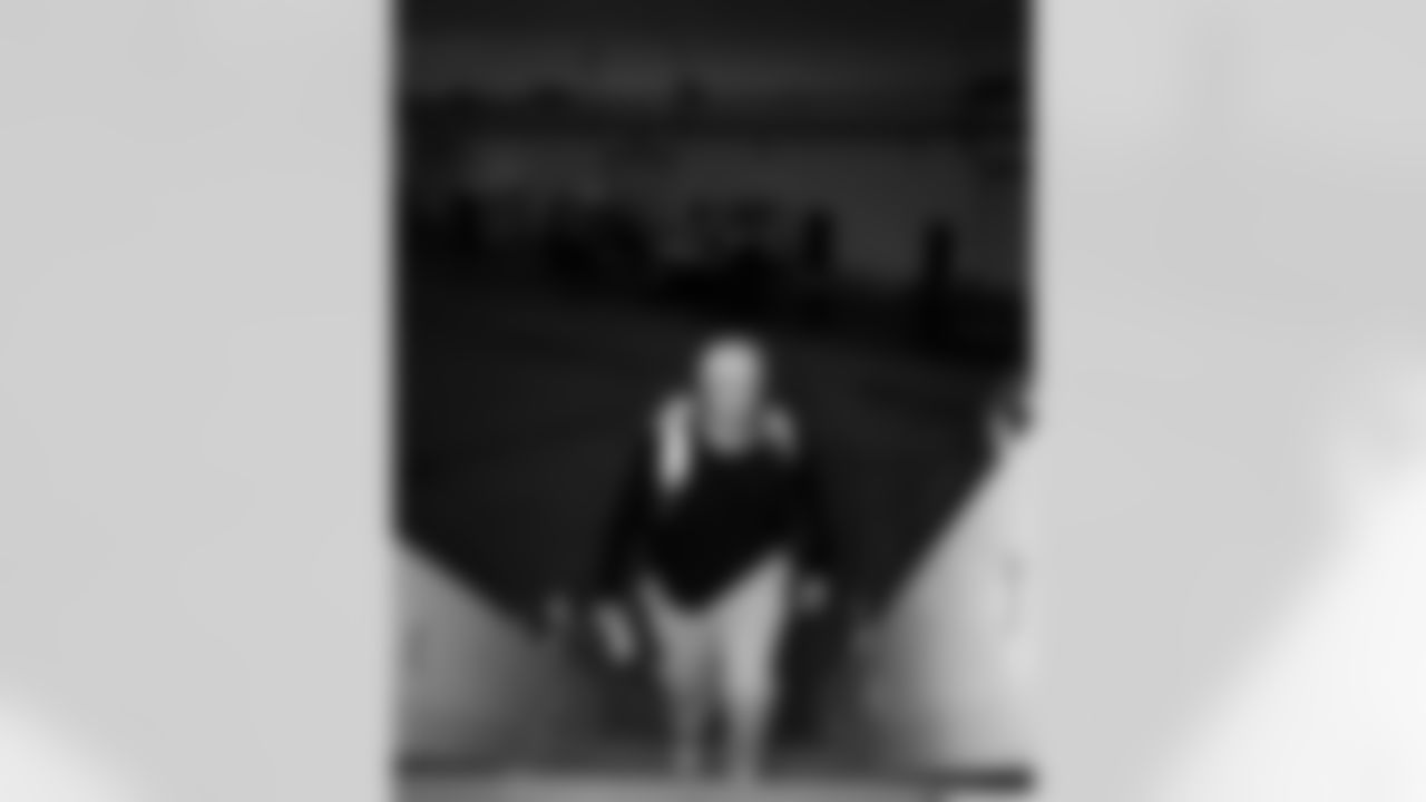 Josh Allen (17). Buffalo Bills travel to Pittsburgh, November 29, 2025 at Buffalo Niagara International Airport.