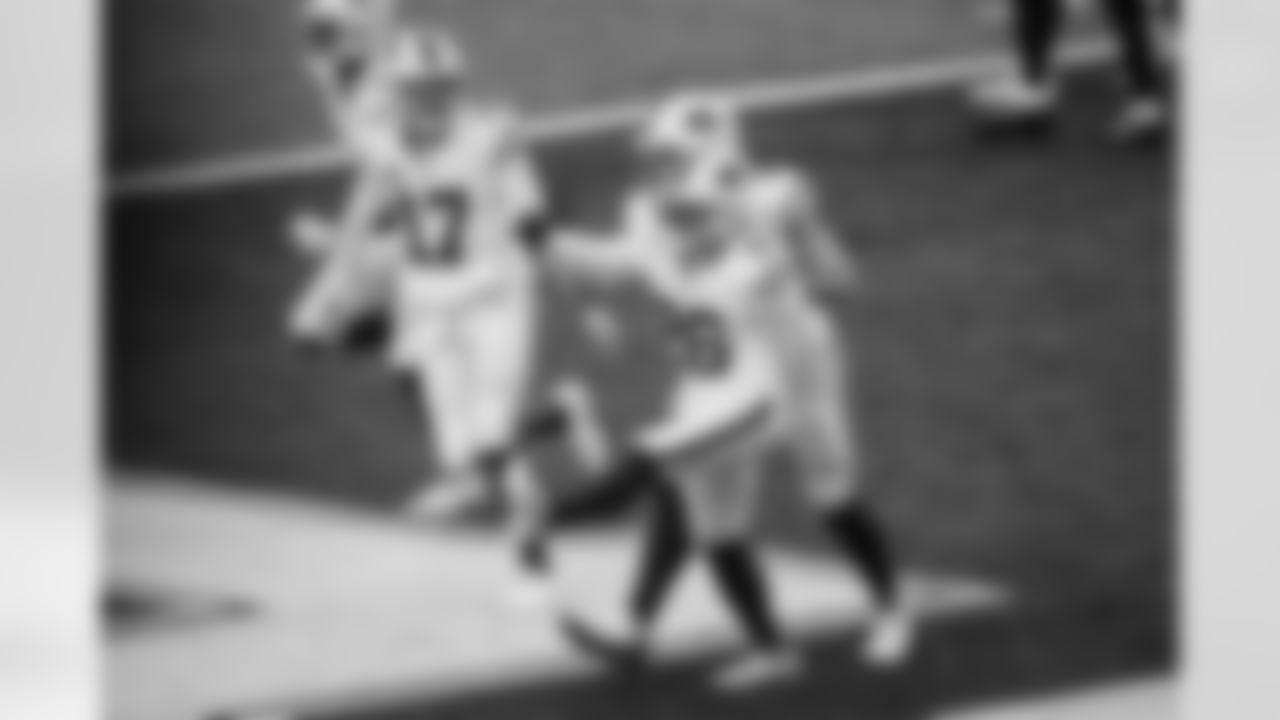 Buffalo Bills vs Tampa Bay Buccaneers, Regular Season, November 16, 2025 at Highmark Stadium.