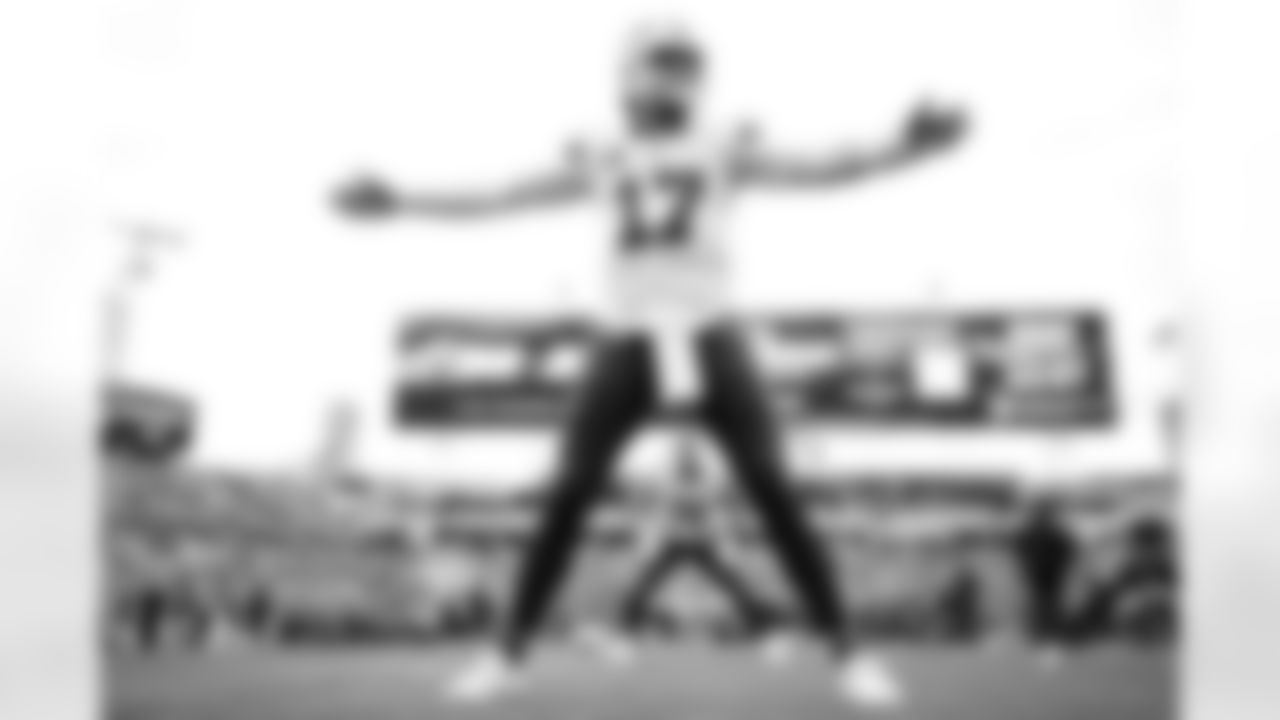 Buffalo Bills vs Jacksonville Jaguars, Wild Card Weekend, January 11, 2026 at EverBank Stadium.