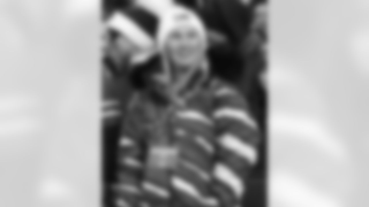 Cleveland Browns vs Buffalo Bills, Regular Season, December 21, 2025 at Huntington Bank Field.