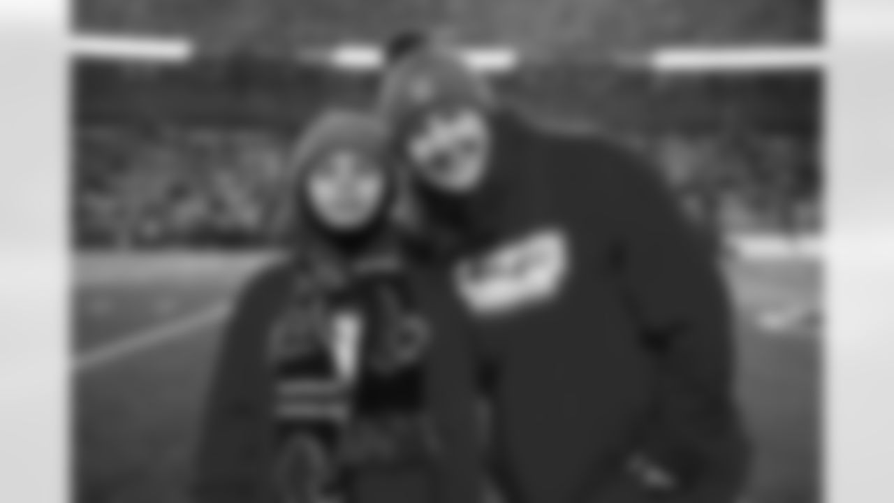 Buffalo Bills vs Philadelphia Eagles, Regular Season, December 28, 2025 at Highmark Stadium.