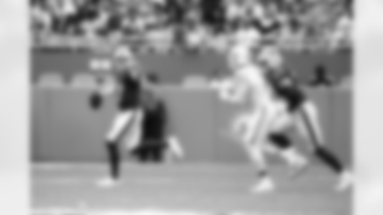 Miami Dolphins vs Buffalo Bills, Regular Season, November 09, 2025 at Hard Rock Stadium.