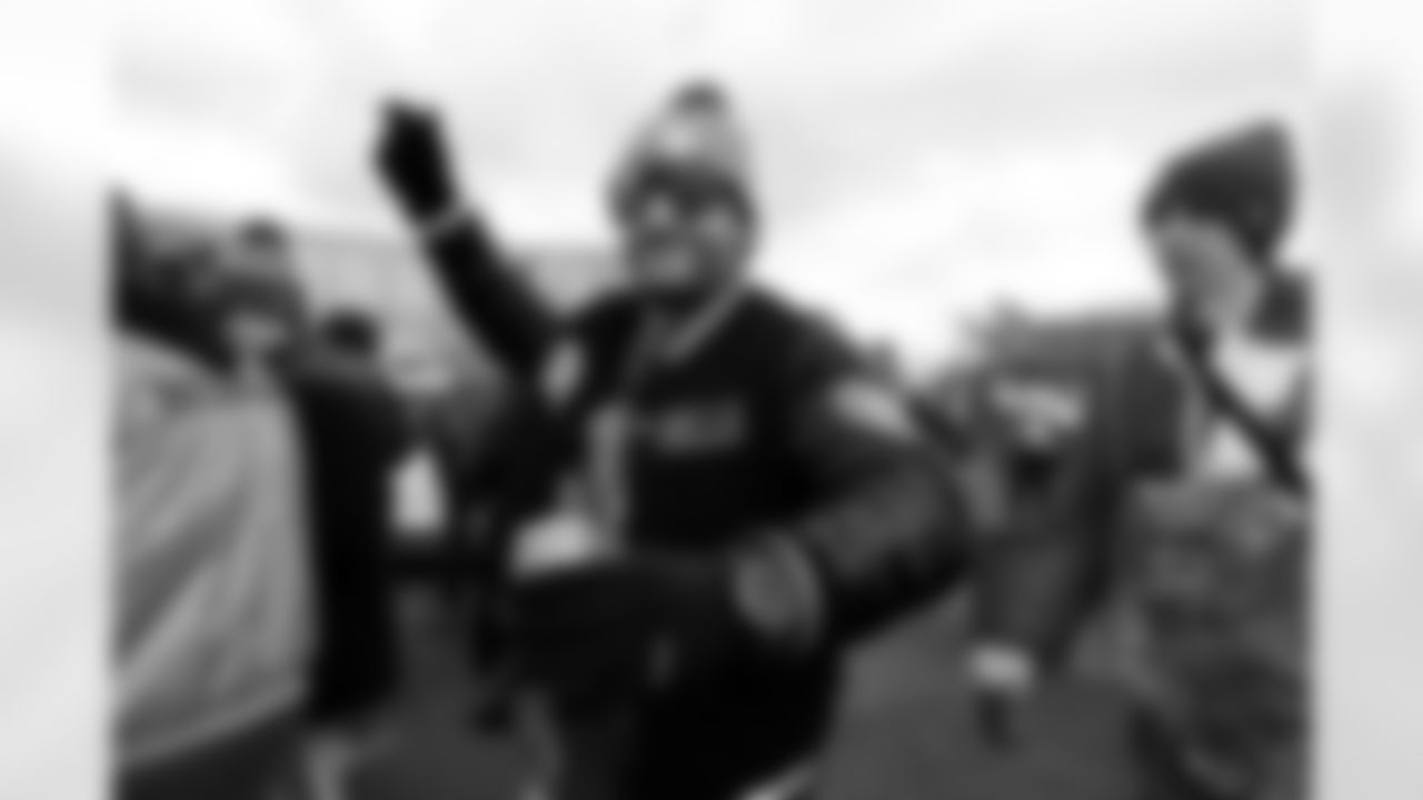 Buffalo Bills vs Tampa Bay Buccaneers, Regular Season, November 16, 2025 at Highmark Stadium.