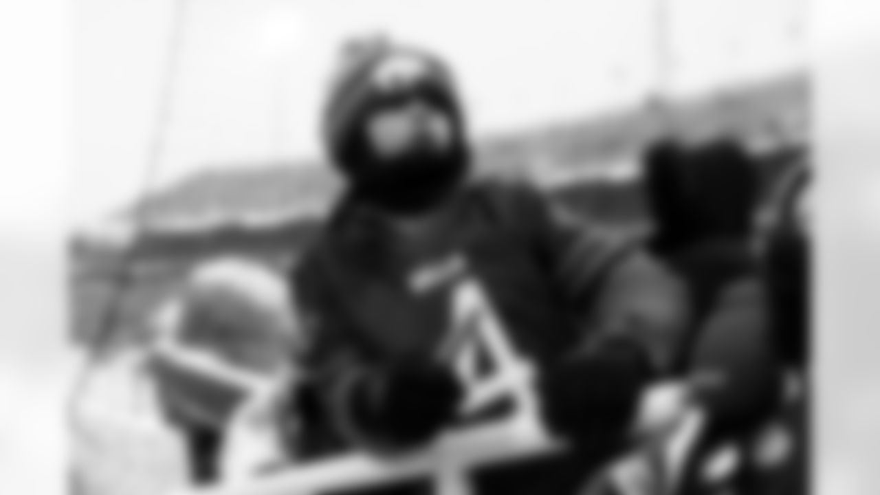 Buffalo Bills vs Cincinnati Bengals, Regular Season, December 07, 2025 at Highmark Stadium.