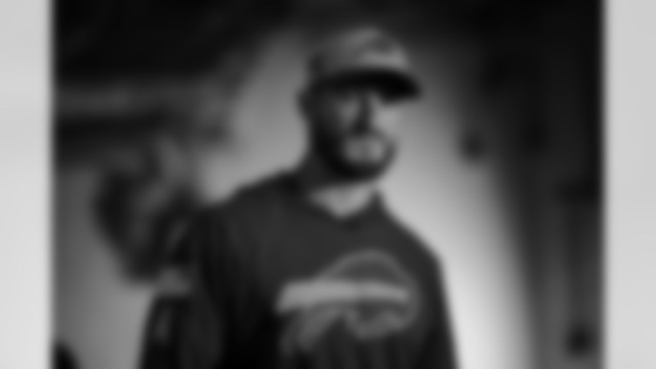 Miami Dolphins vs Buffalo Bills, Regular Season, November 09, 2025 at Hard Rock Stadium.