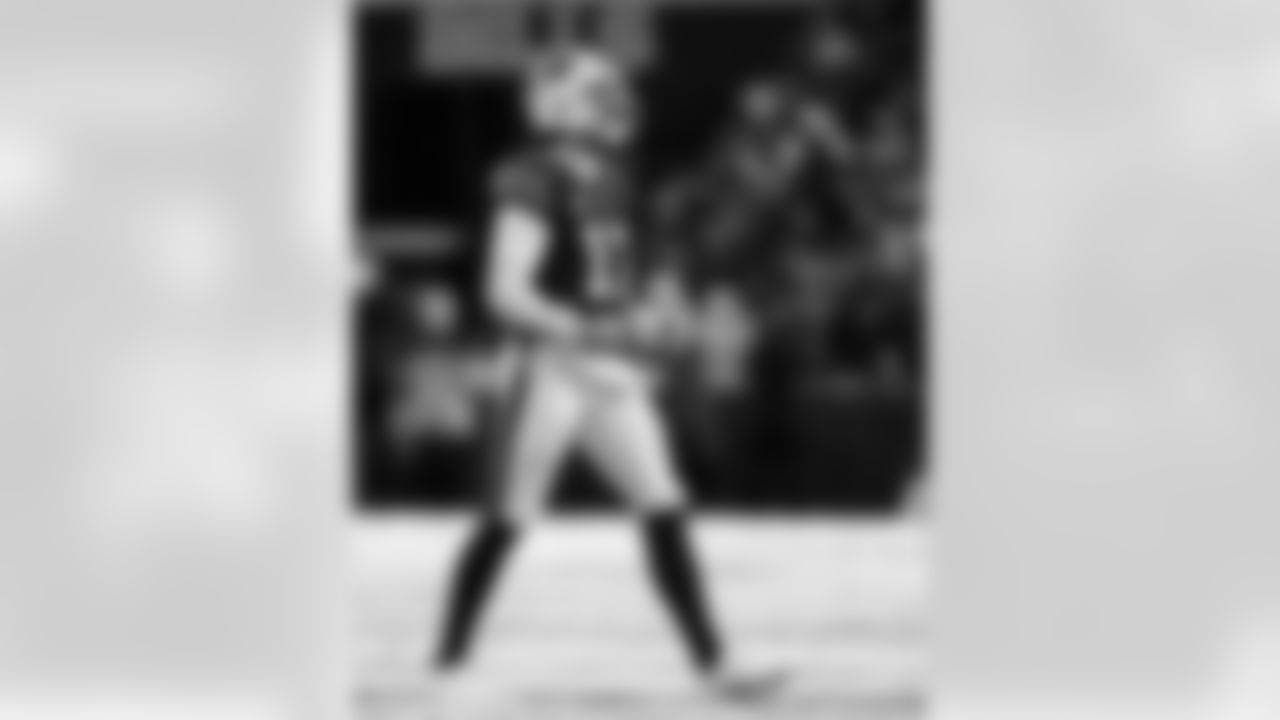 Josh Allen (17). Buffalo Bills vs Cincinnati Bengals, Regular Season, December 07, 2025 at Highmark Stadium.