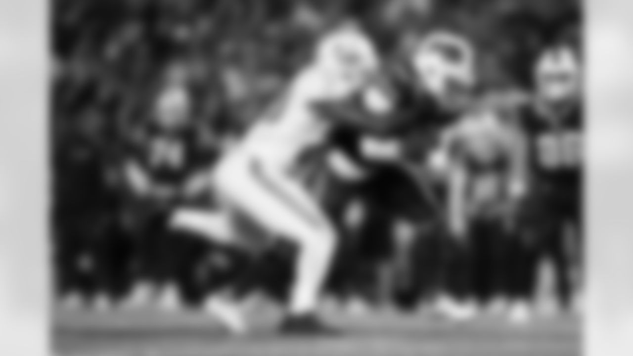 Buffalo Bills vs Miami Dolphins, Regular Season, September 18, 2025 at Highmark Stadium.
