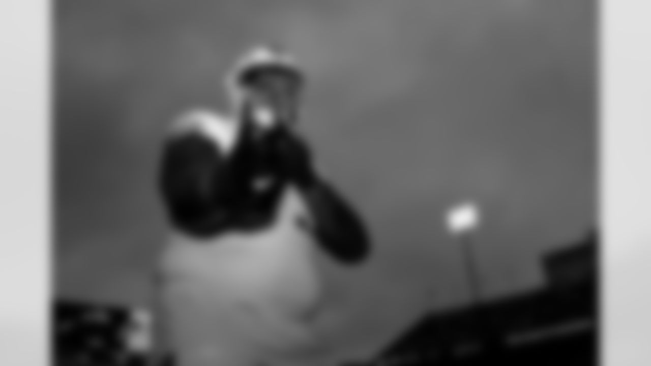 Buffalo Bills vs Tampa Bay Buccaneers, Regular Season, November 16, 2025 at Highmark Stadium.