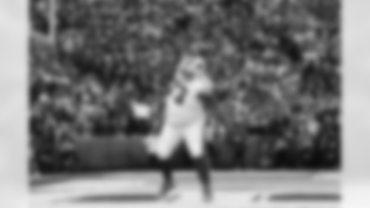 Buffalo Bills vs Tampa Bay Buccaneers, Regular Season, November 16, 2025 at Highmark Stadium.