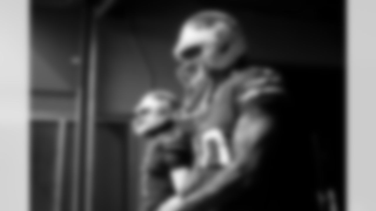 Miami Dolphins vs Buffalo Bills, Regular Season, November 09, 2025 at Hard Rock Stadium.