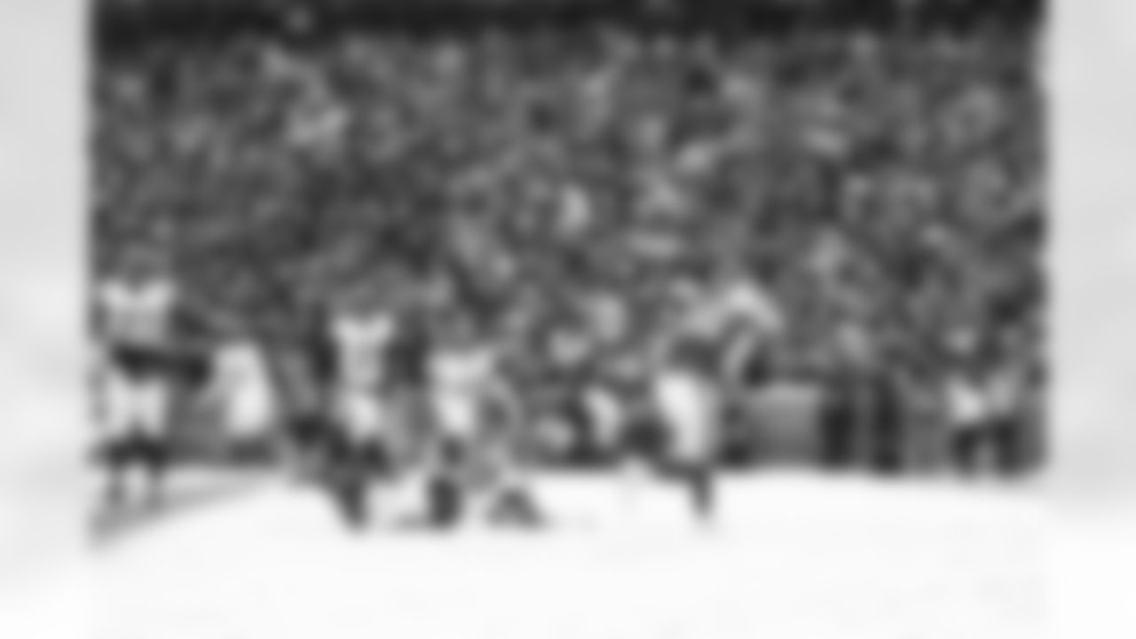 Buffalo Bills vs Cincinnati Bengals, Regular Season, December 07, 2025 at Highmark Stadium.