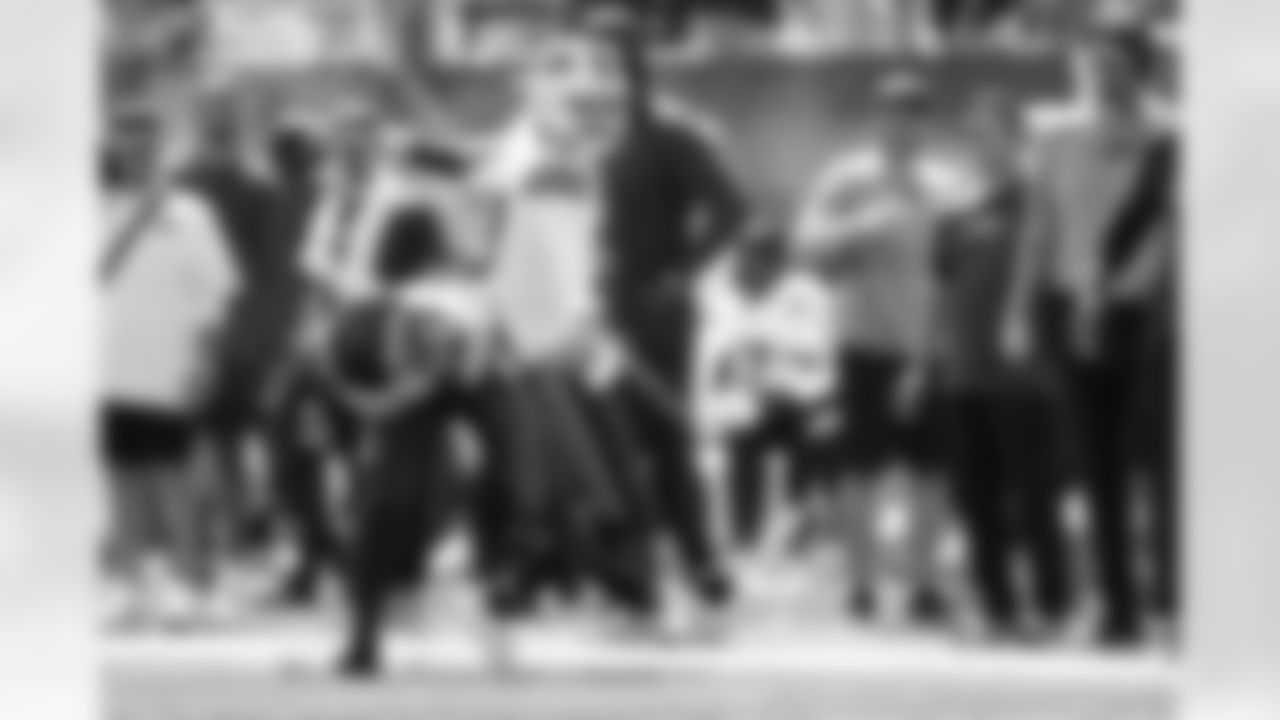 New York Jets vs Buffalo Bills, Regular Season, September 14, 2025 at Metlife Stadium.