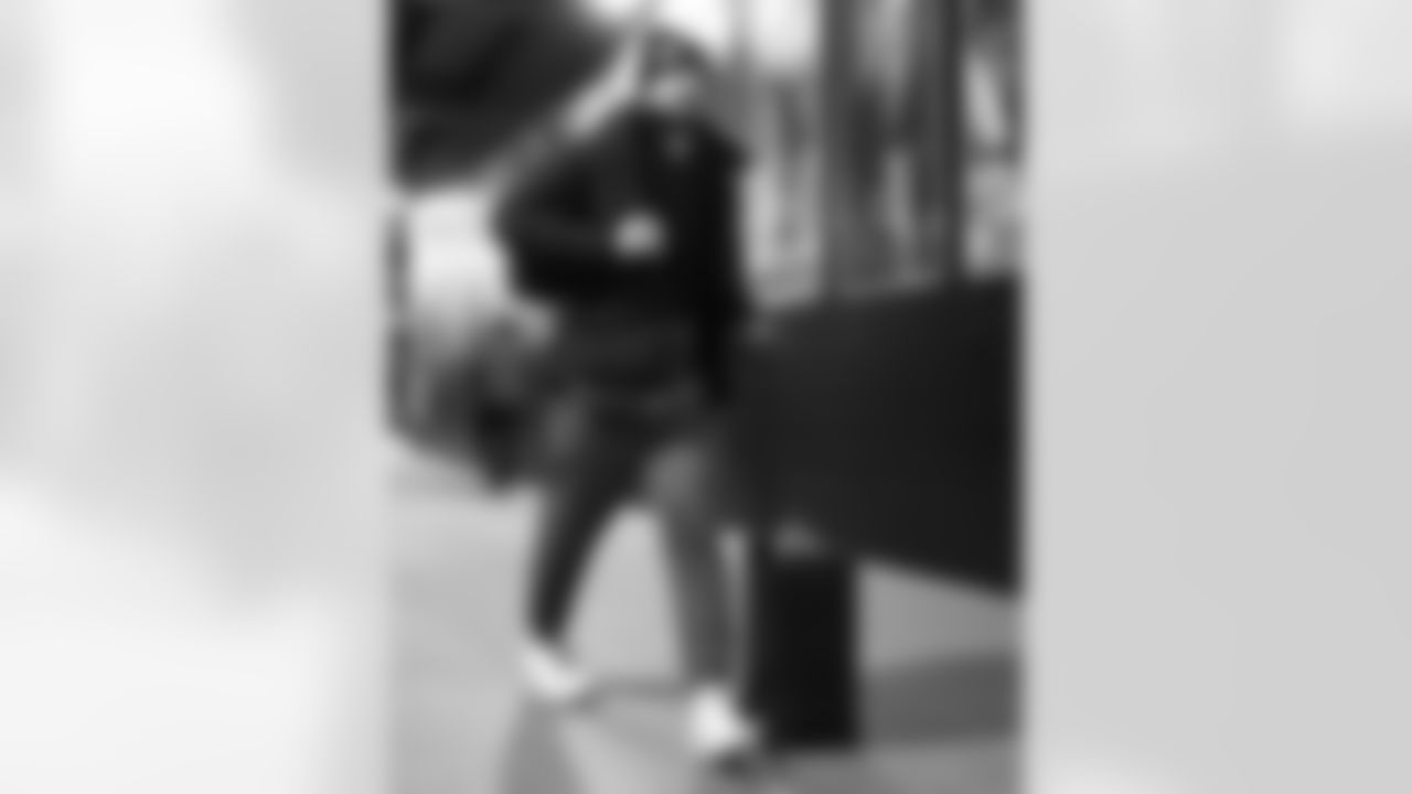 New England Patriots vs Buffalo Bills, Regular Season, December 14, 2025 at Gillette Stadium.