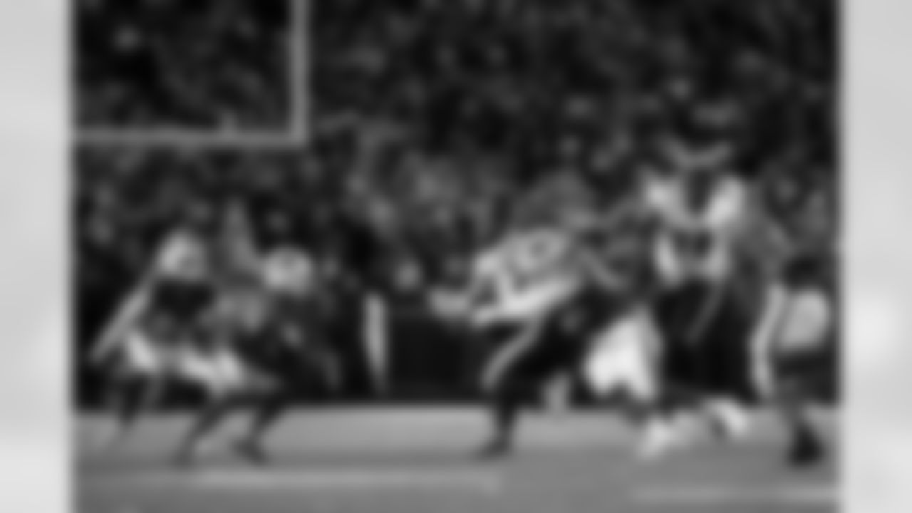 Buffalo Bills vs Philadelphia Eagles, Regular Season, December 28, 2025 at Highmark Stadium.