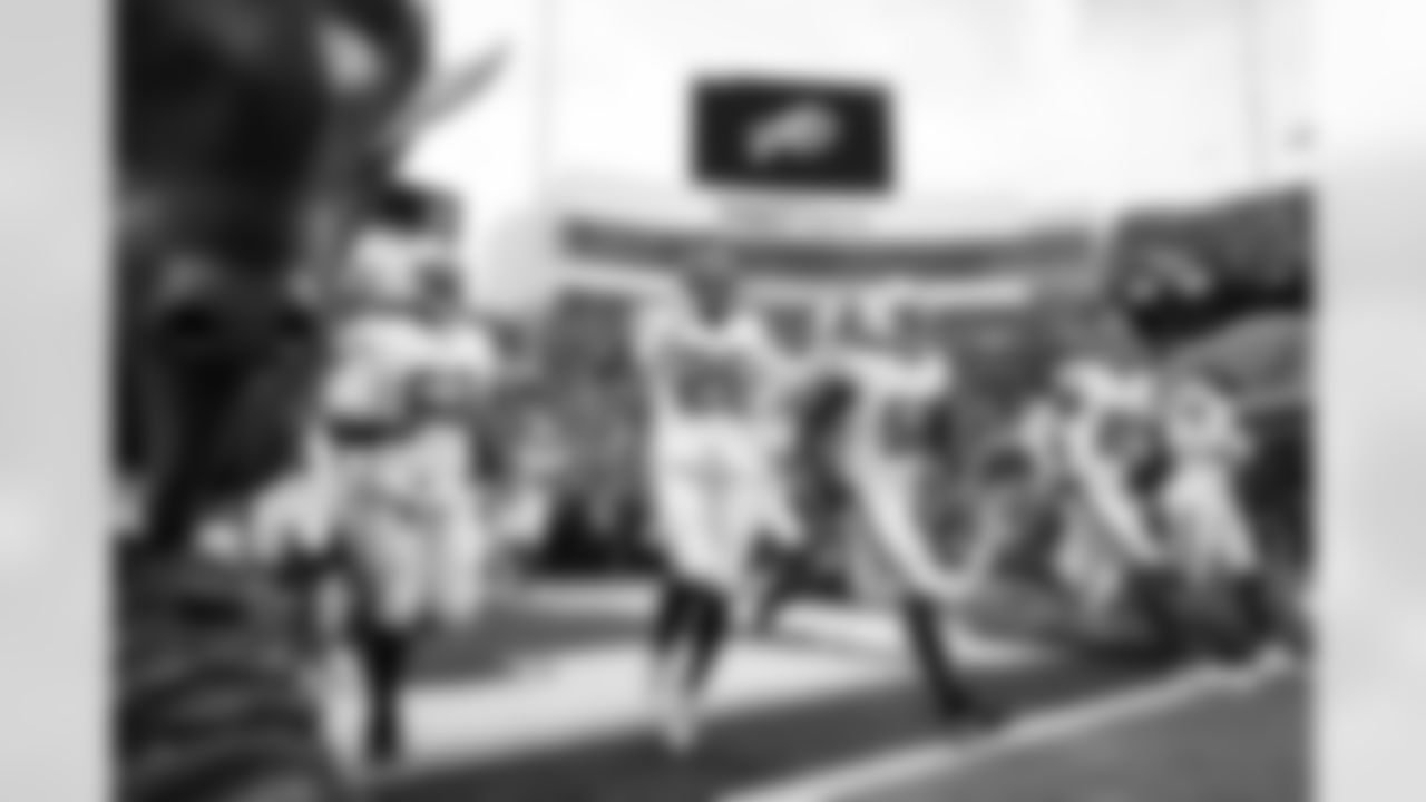 Buffalo Bills vs Tampa Bay Buccaneers, Regular Season, November 16, 2025 at Highmark Stadium.