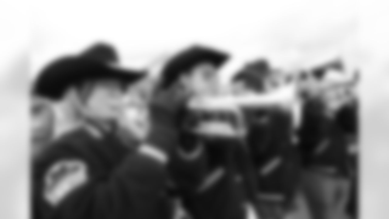 Buffalo Bills vs Tampa Bay Buccaneers, Regular Season, November 16, 2025 at Highmark Stadium.