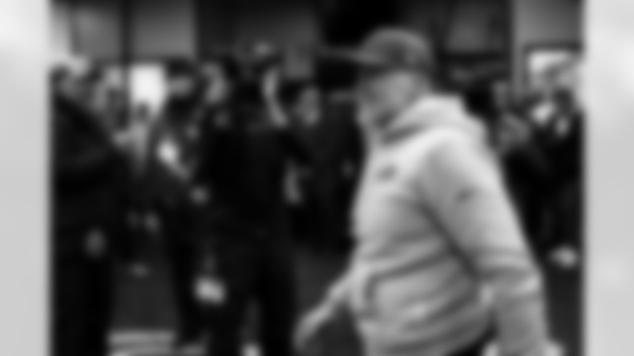 Buffalo Bills vs Cincinnati Bengals, Regular Season, December 07, 2025 at Highmark Stadium.