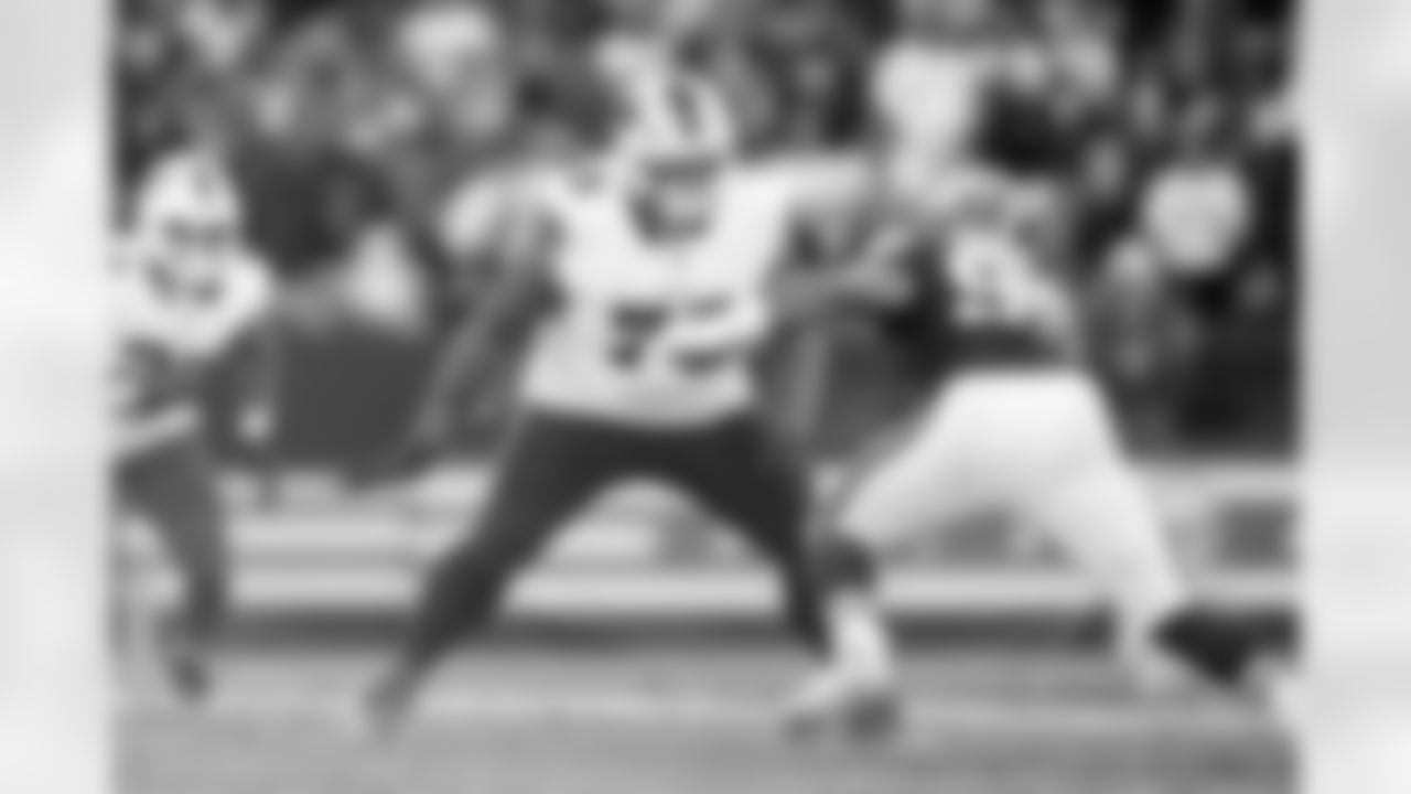 Cleveland Browns vs Buffalo Bills, Regular Season, December 21, 2025 at Huntington Bank Field.