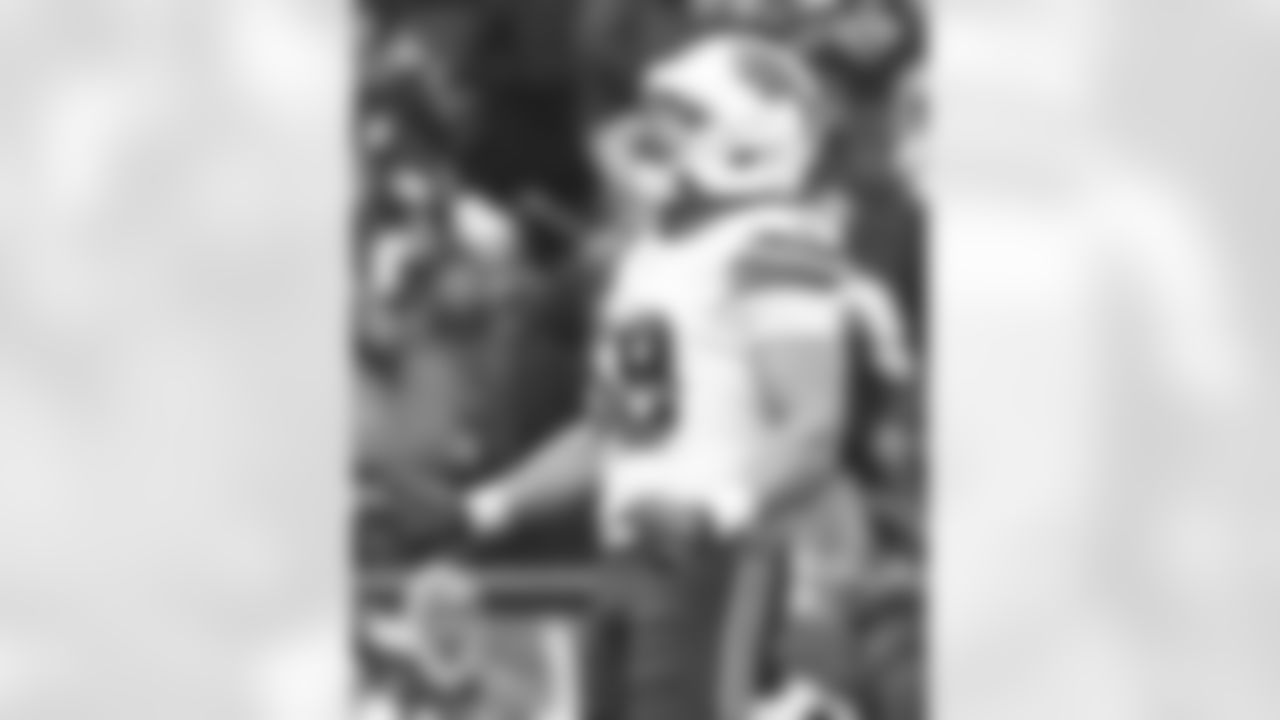 New England Patriots vs Buffalo Bills, Regular Season, December 14, 2025 at Gillette Stadium.