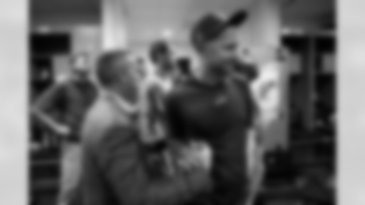 Miami Dolphins vs Buffalo Bills, Regular Season, September 12, 2024 at Hard Rock Stadium.