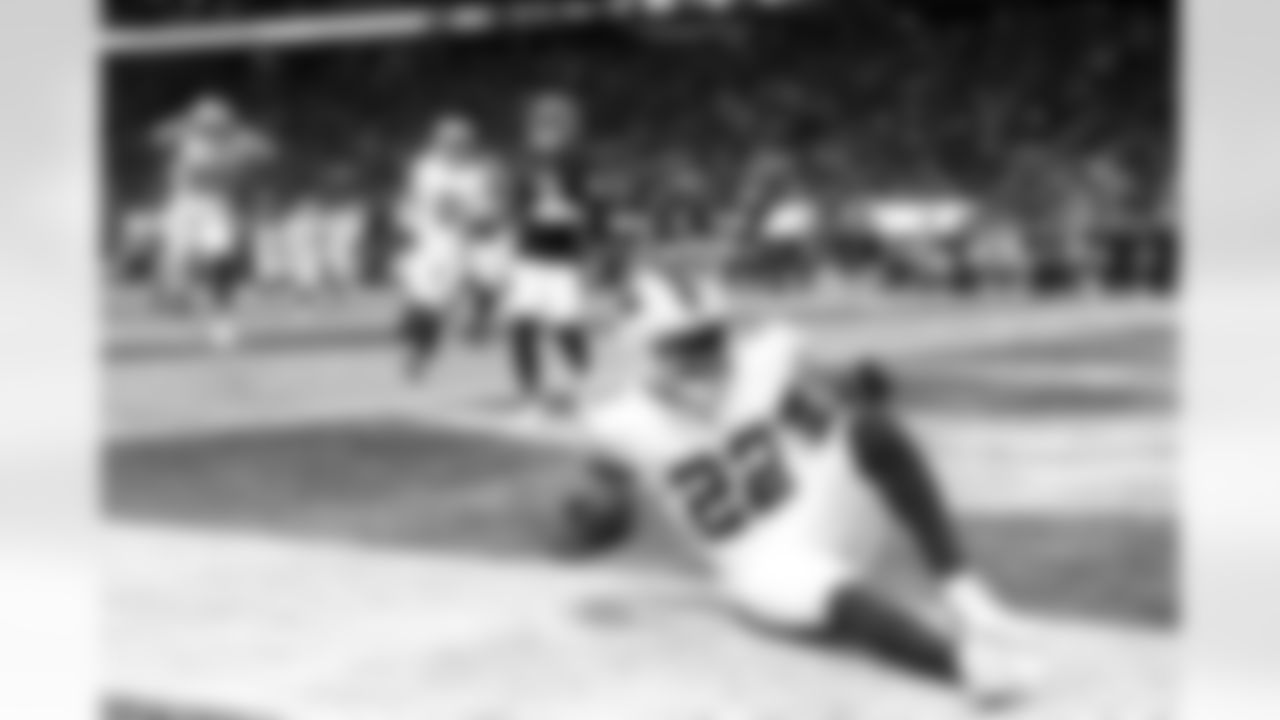 Atlanta Falcons vs Buffalo Bills, Regular Season, October 13, 2025 at Mercedes-Benz Stadium.