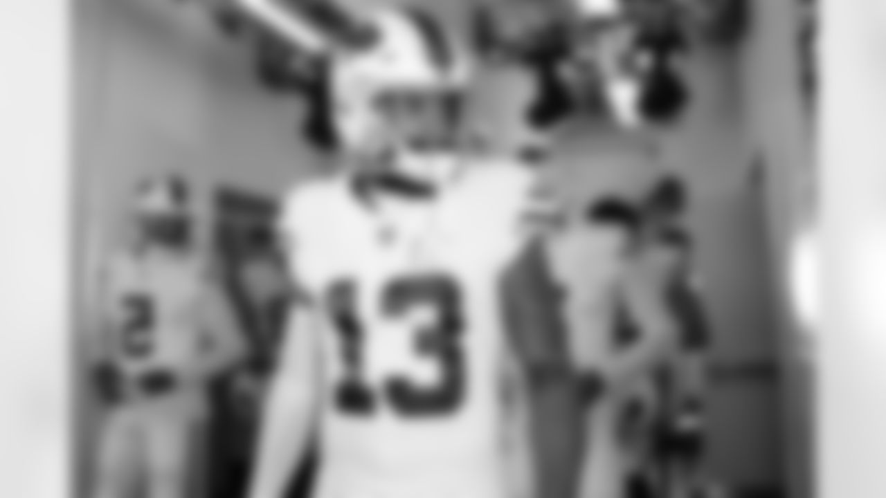 Buffalo Bills vs Tampa Bay Buccaneers, Regular Season, November 16, 2025 at Highmark Stadium.