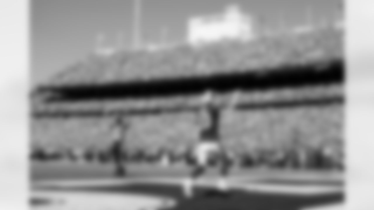 Buffalo Bills vs New Orleans Saints, Regular Season, September 28, 2025 at Highmark Stadium.