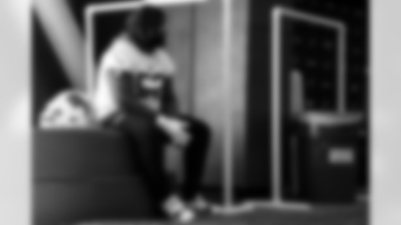 Jordan Phillips (52). Buffalo Bills Week 14 Practice, December 04, 2025 at Buffalo Bills Training Center.