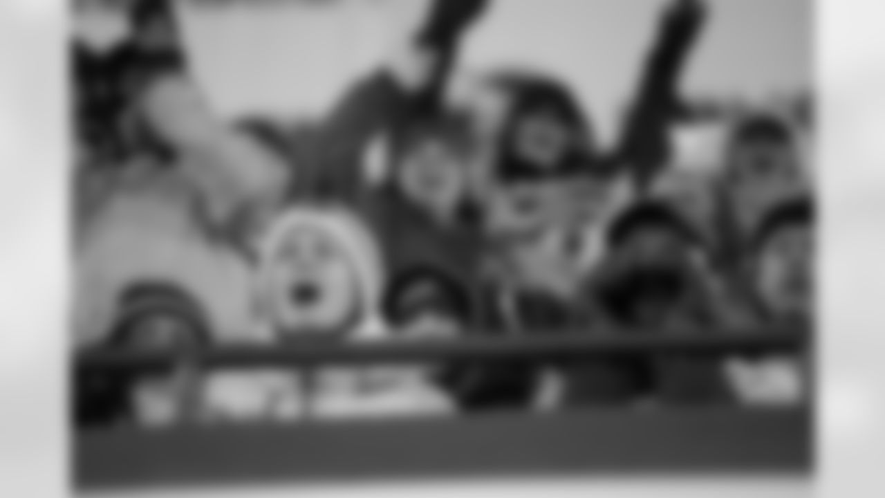 Buffalo Bills vs Philadelphia Eagles, Regular Season, December 28, 2025 at Highmark Stadium.