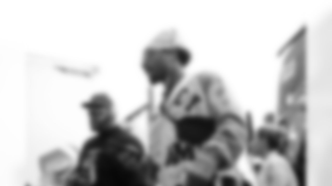 Miami Dolphins vs Buffalo Bills, Regular Season, November 09, 2025 at Hard Rock Stadium.