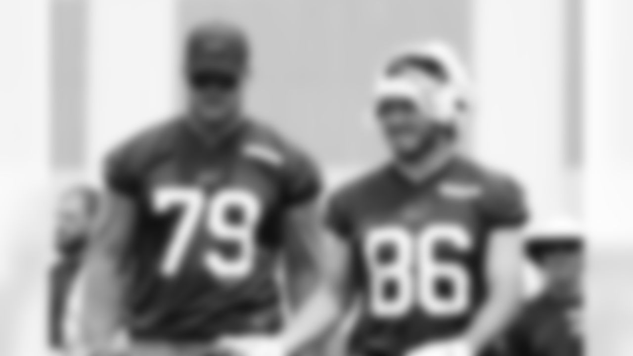 Spencer Brown (79), Dalton Kincaid (86). Buffalo Bills OTA workouts, June 03, 2025 at the Buffalo Bills Training Center.