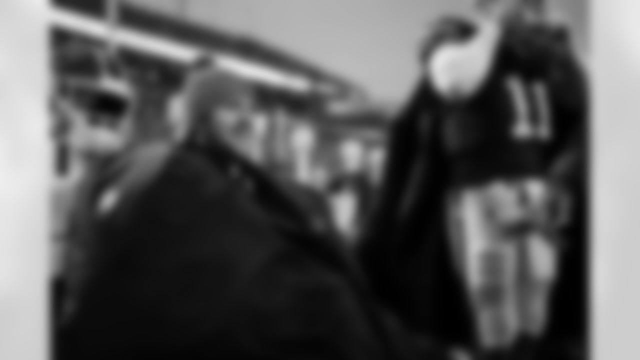 Josh Allen (17). Buffalo Bills vs New York Jets, Regular Season, January 04, 2026 at Highmark Stadium.