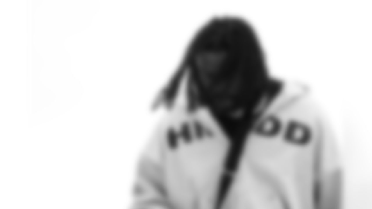 Shaq Lawson. Buffalo Bills travel to Cleveland, December 20, 2025 at Buffalo Niagara International Airport.