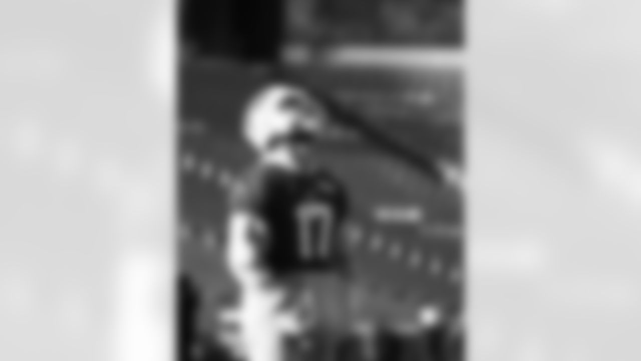 Josh Allen (17). Buffalo Bills Week 14 Practice, December 05, 2025 at Highmark Stadium.