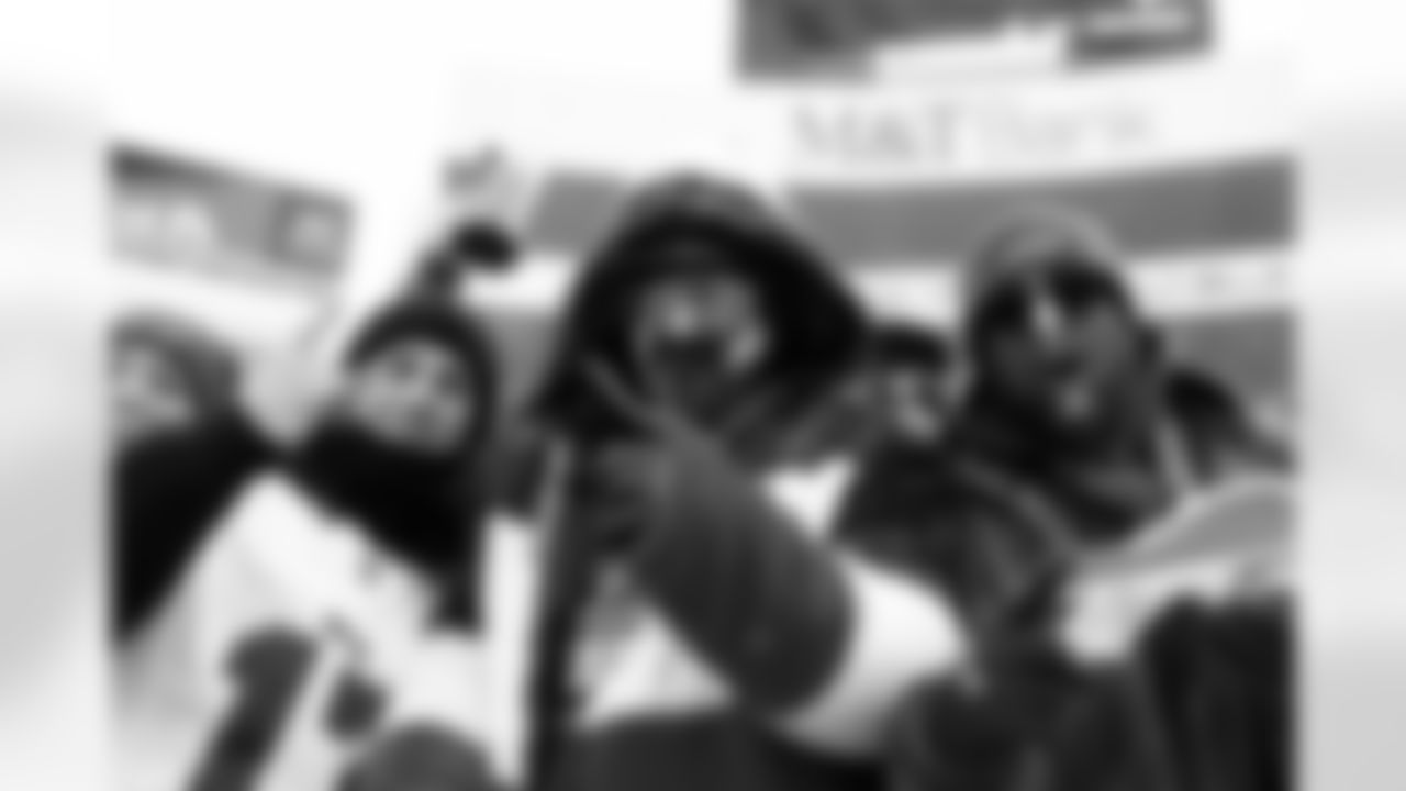 Buffalo Bills vs Cincinnati Bengals, Regular Season, December 07, 2025 at Highmark Stadium.