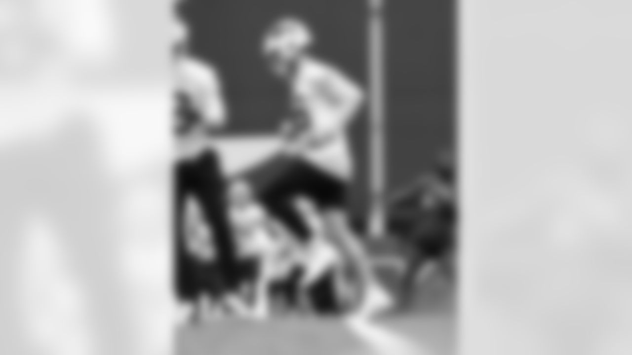 Dalton Kincaid (86). Buffalo Bills Wild Card Week Friday Practice, January 09, 2026 at Buffalo Bills Training Center.