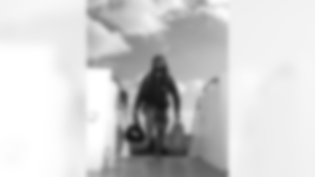 T.J. Sanders (98). Buffalo Bills Travel to Houston, November 19, 2025 at Buffalo Niagara International Airport.