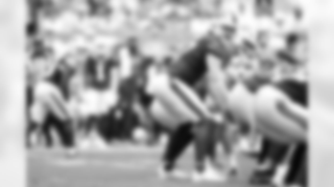 Miami Dolphins vs Buffalo Bills, Regular Season, November 09, 2025 at Hard Rock Stadium.