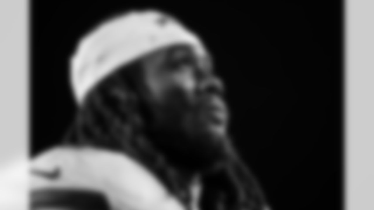 Pittsburgh Steelers vs Buffalo Bills, Regular Season, November 30, 2025 at Acrisure Stadium.