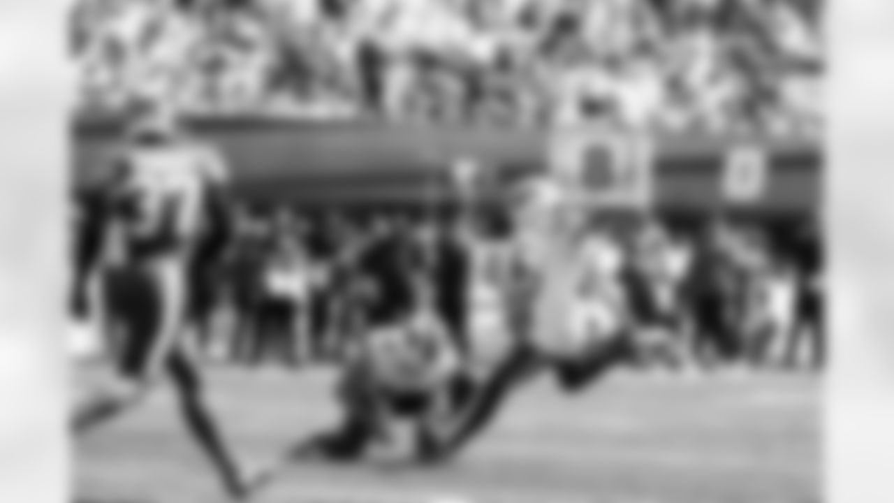 New York Jets vs Buffalo Bills, Regular Season, September 14, 2025 at Metlife Stadium.