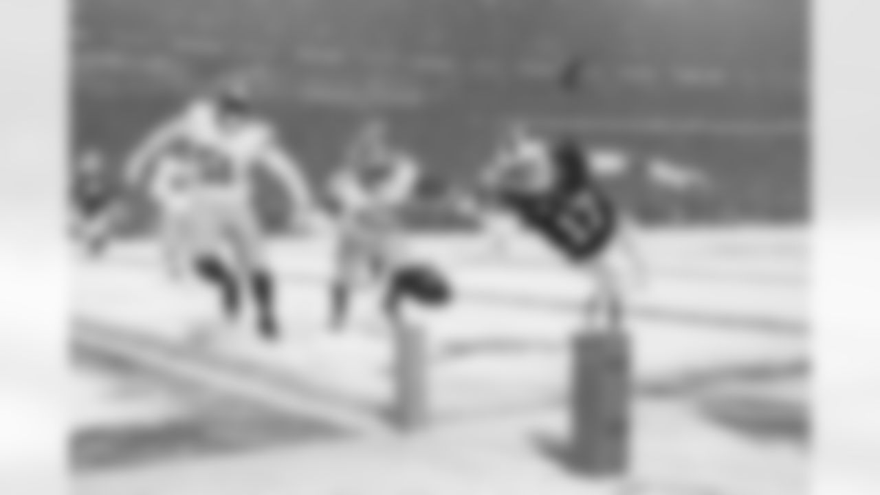 Buffalo Bills vs San Francisco 49ers, Regular Season, December 01, 2024 at Highmark Stadium.