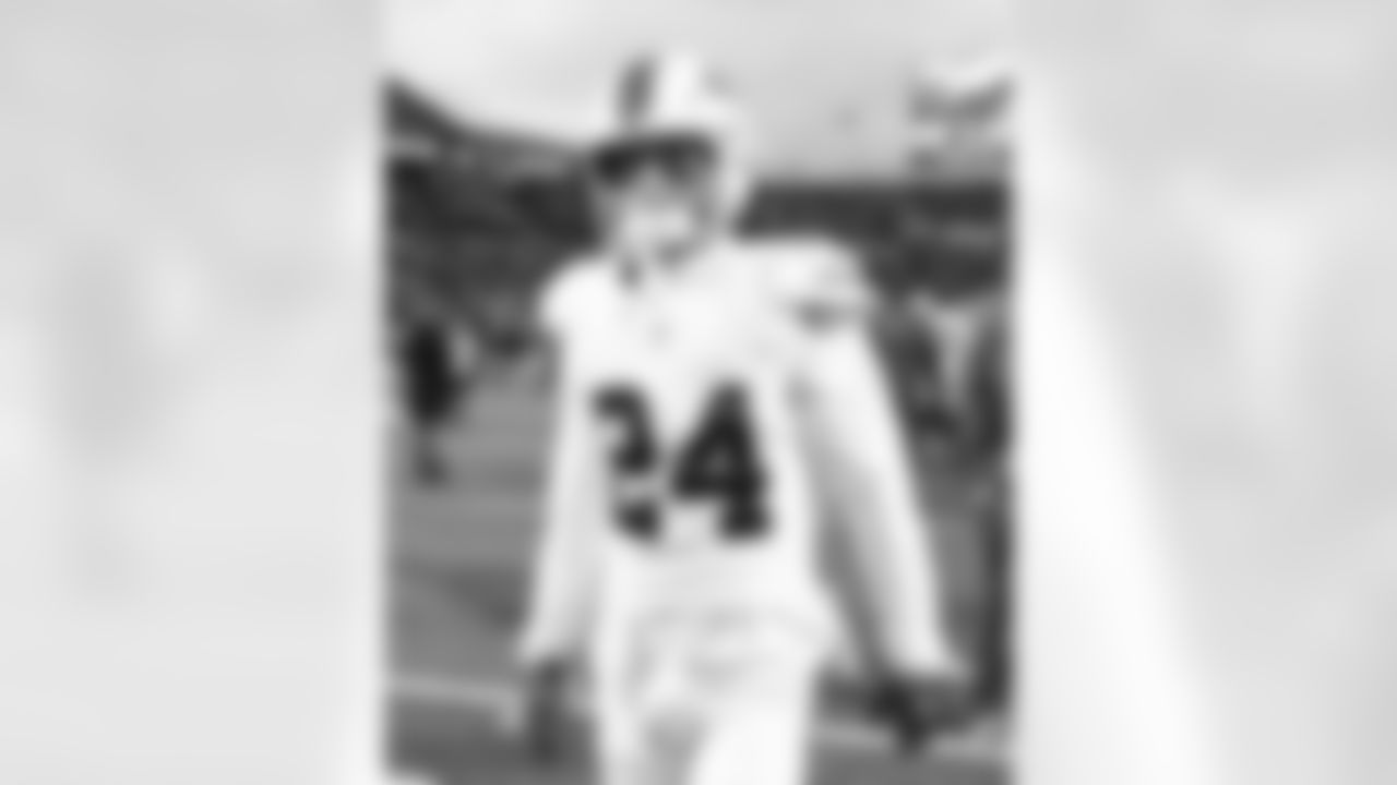 Buffalo Bills vs Tampa Bay Buccaneers, Regular Season, November 16, 2025 at Highmark Stadium.