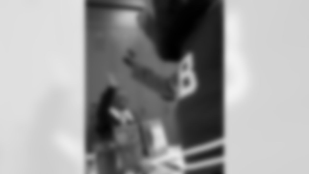 Free Mobile Food Markets, November 01, 2025 at #94 West Hertel Academy.