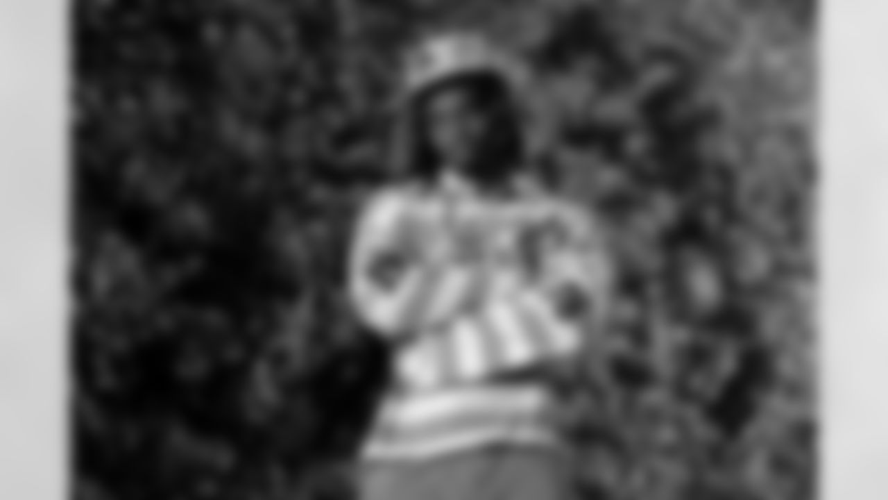 Damar Hamlin (3), Jackson Hawes. Buffalo Bills vs Miami Dolphins, Regular Season, September 18, 2025 at Highmark Stadium.